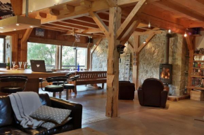 2 spacieux appartements dans une ferme rénovée face au MontBlanc
